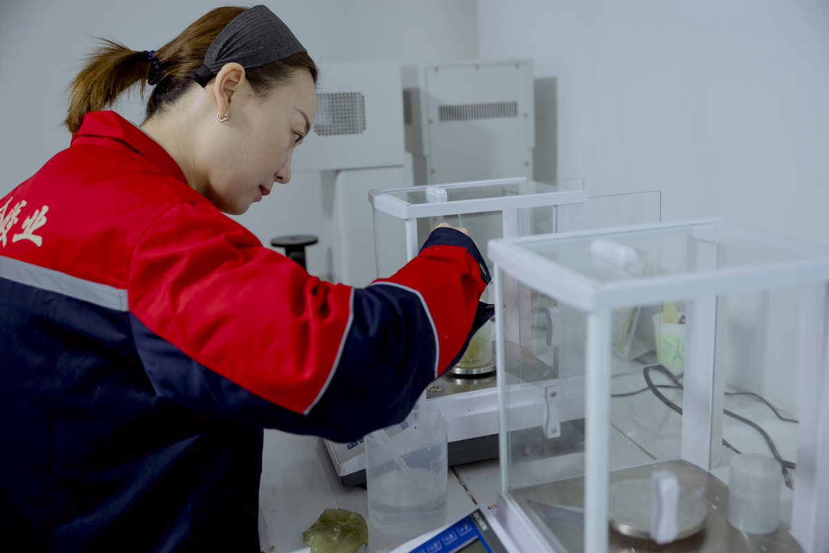 In-house QC lab testing jelly adhesive gel strength